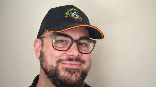 Kappen, Kult & Karneval: Unser Weg zum nächsten Merch-Produkt!