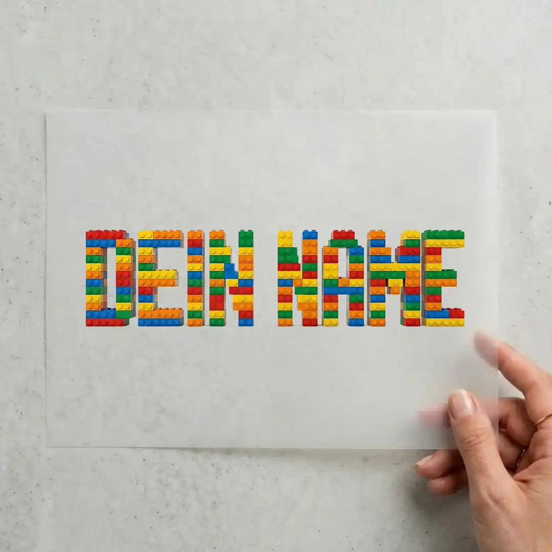 Dein Name mit Klemmbausteinen gebaut